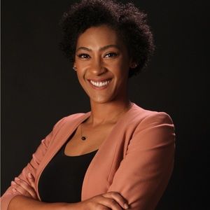 Meet your Posher, Cassandra